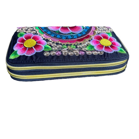 Embroidered Floral Double Zip Wallet Multicolor - Picture 2 of 7